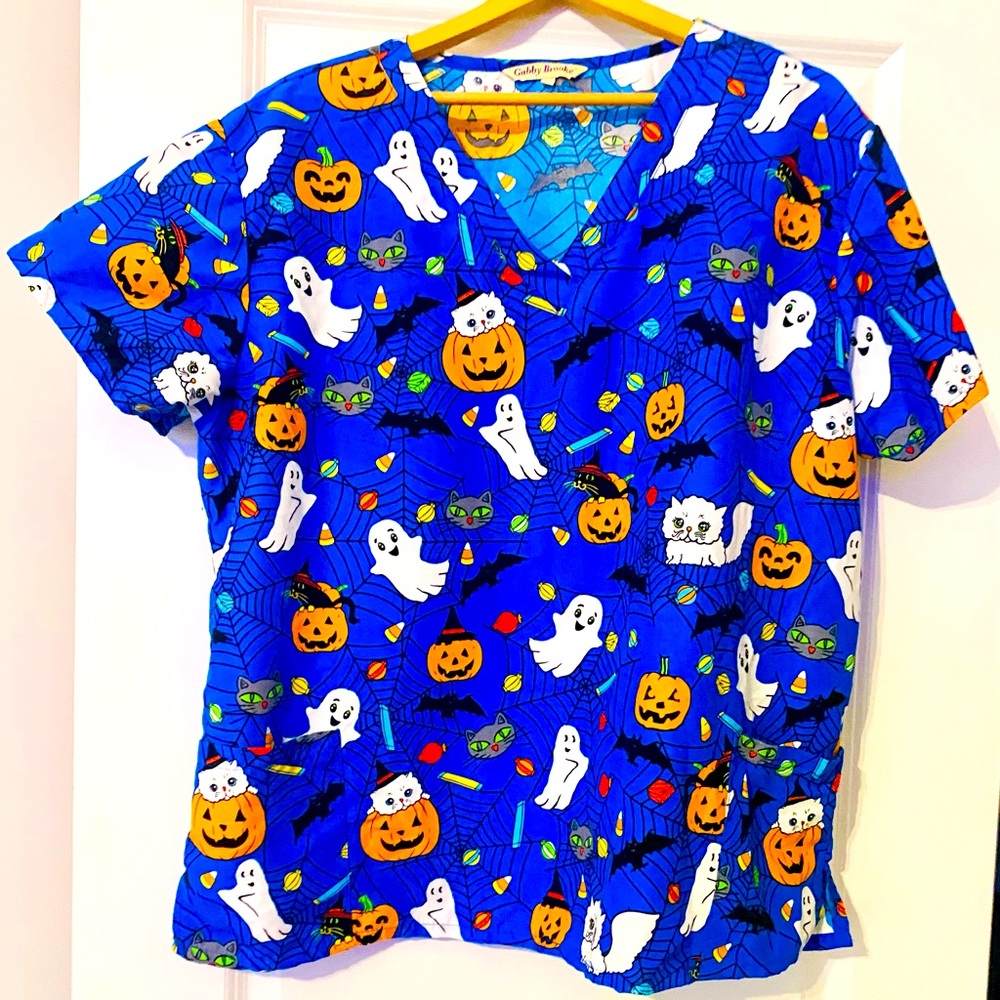 3xl Halloween scrub top
